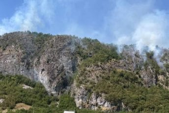 I dalje gori u šavničkom selu: Vatrogasci tražili da se uključe avioni, čekaju odgovor