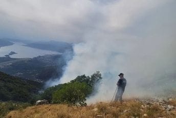 Gori i na Cetinju: Vatrogasci aktivni na više lokacija