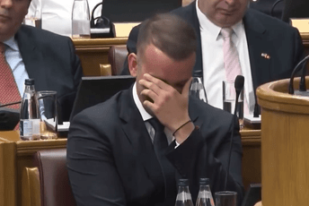 Čemu se Spajić smijao u Skupštini?