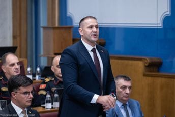 Abazović: Doveo Vas je Rade Milošević; Šćepanović: Brzo ćete Vi sa njim