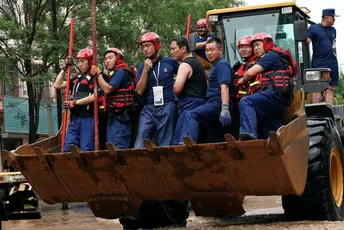 Peking pod vodom: Poginulo najmanje 30 ljudi, za nekoliko dana pala godišnja količina kiše