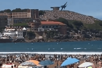 Španija: Avion se umalo srušio na krcatu plažu, pogledajte manevar pilota kojim je izbjegao nesreću (VIDEO)