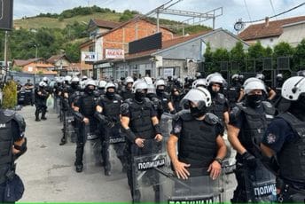 Vučić: Uhapšene četiri osobe u Novom Pazaru, ekstremisti koriste blokadere i studente za sprovođenje antisrpske politike
