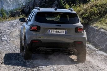 (FOTO) Jeep predstavio još jednu verziju Avengera