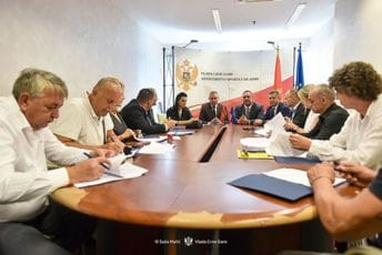 Ministarstvo sporta i mladih potpisalo ugovore sa 12 klubova: Evo kako je raspodijeljeno 200.000 eura