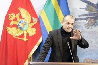 Peričić: Luka Bar u rasulu, (ne)odgovorni da podnesu hitne ostavke zbog kontinuirane štete koju nanose