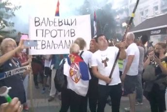 Protest u Šapcu protiv iskopavanja litijuma: Veliki broj policajaca ispred prostorija SNS-a