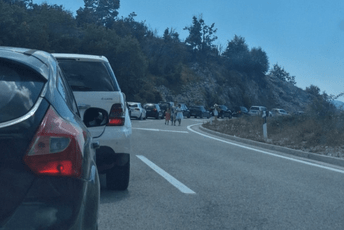 AMSCG: Kolovozi suvi, oprez kroz klisure i usjeke zbog mogućih odrona