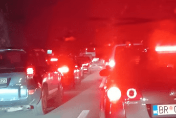 Gužve na mnogim putevima, ima i kilometarskih kolona