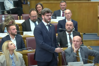 PES o ostavci Lakovića: Još jedan dokaz da mi u praksi živimo demokratiju