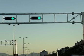 Semafori na Bulevaru Veljka Vlahovića konačno u funkciji
