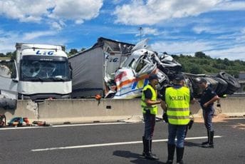 Strahovita nesreća u Italiji: Troje mrtvih i 15 povrijeđenih na autoputu