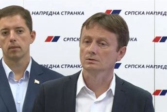 Srpski ministar Darko Glišić doživio moždani udar u televizijskom programu, prevezen u bolnicu