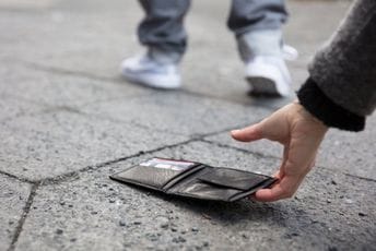 Podgoričanin apeluje na sugrađane: Ukoliko nađete moja dokumenta i novčanik, molim da mi javite