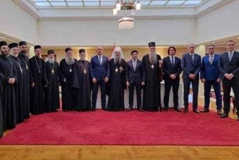 Grupni portret kao posljednja opomena
