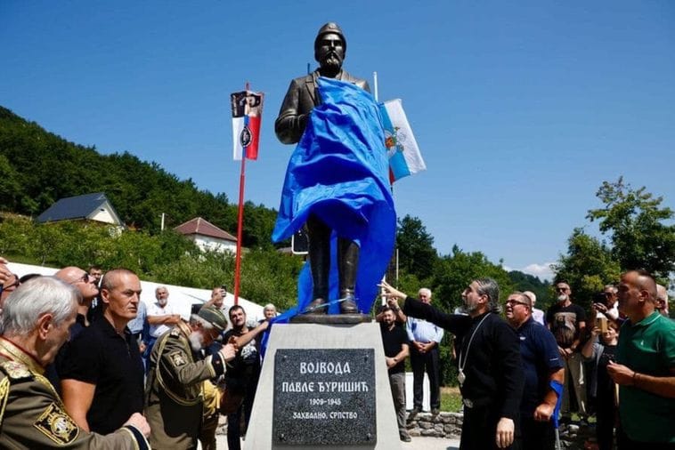 Nakon otkrivanja spomenik Pavlu Đurišiću prenijet u crkvu