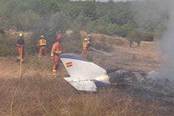 (VIDEO) Srušio se avion kod Valensije: Zapalio se prilikom pada, veliki dio letilice izgorio