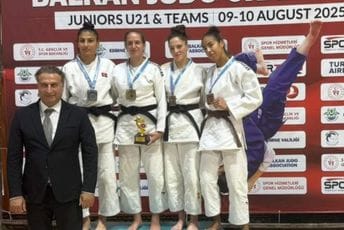 Stefan Kovinić juniorski prvak Balkana, Jovana Mrvaljević vicešampionka