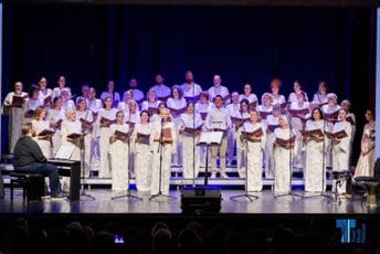 Glasovi koji povezuju svijet: Gradski hor Jadran očarao publiku Tivat music festivala