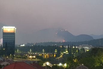 Podgorica u dimu, unaokolo i dalje bjesne požari (FOTO)