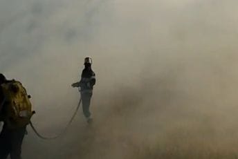 Vatrogasac preminuo tokom gašenja šumskog požara kod Tuzle