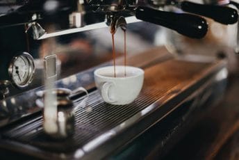 Rast naplate carinskih prihoda, samo od poreza na kafu država inkasirala više od milion i po eura