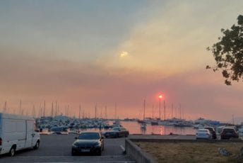 Suton nad Barom obavijen dimom