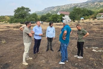 Šahmanović i Ivanović obišli radove na sanaciji elektroenergetske infrastrukture: Do sada izgorjelo oko 50 dalekovodnih stubova
