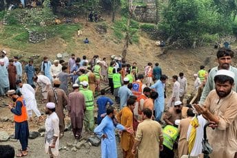 Katastrofa u Pakistanu: Poplave odnijele više od 100 života, srušio se i helikopter s humanitarnom pomoći