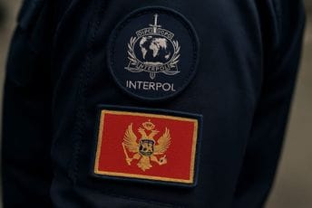 Primao ukradenu robu, vozio pijan, prijetio javnom službeniku: Uhapšen državljanin Srbije na GP Dračenovac