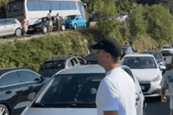 Pogledajte kako trenutno izgleda zastoj na serpentinama na putu Kotor - Njeguši