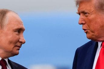 Politiko: Putin sinoć Trampu kazao da sa Zelenskim želi susret 'jedan na jedan'