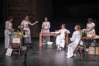 Pozorište iz Jorka gostovalo na Gradu teatru: "Gozba" otvorila pitanja o sudbini Šekspirovih junakinja