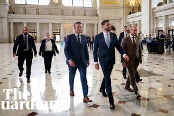 (VIDEO) Potpredsjednik SAD izviždan tokom dijeljenja hamburgera u Vašingtonu