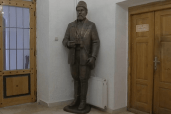 Spomenik zlikovca Pavla Đurišića premješten u Đurđeve Stupove