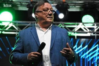 Halid Bešlić hospitalizovan u Sarajevu