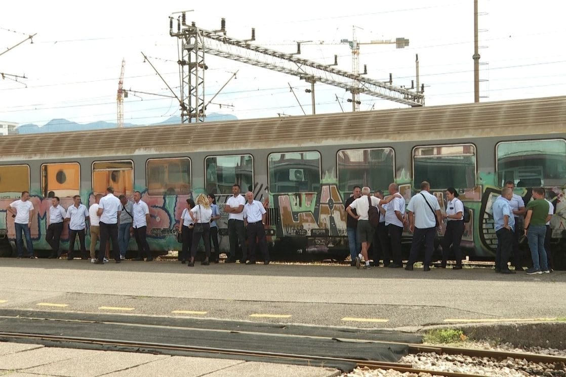 Zaposleni Željeznice 17 dana nijesu primili zarade: 