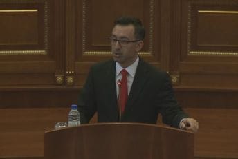 I to se desilo: Kosovski parlament konačno dobio predsjednika, karijeru je izgradio u Americi