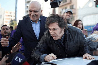 (VIDEO) Argentinski predsjednik gađan kamenjem i bocama: "Došao je da provocira"