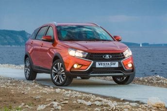 Lada u problemu: Volan blokira u vožnji, proizvođač odbija da povuče automobile