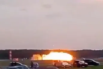 (VIDEO) Srušio se vojni avion u Poljskoj: Poginuo pilot