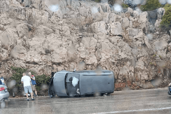 Novi udes na našim putevima: Auto se prevrnuo kod Dobre Vode