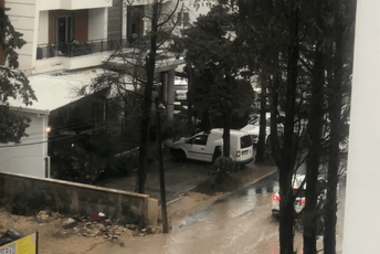 Ulcinj: Ispred hotela i stambenih objekata tekle bujice, miješale se sa fekalnim vodama