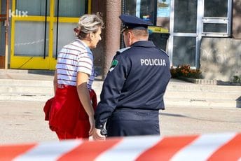 Maloljetnik izboden nožem u blizini osnovne škole u Tuzli