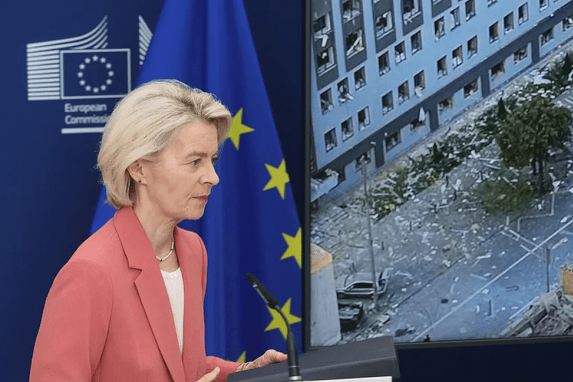 (VIDEO) Proruski političar napao automobil misleći da se u njemu nalazi Ursula fon der Lajen