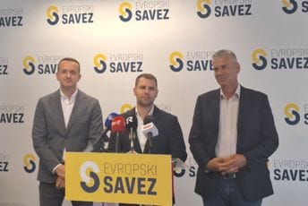 ES: Suvlasnik parcele na Zabjelu je Dalibor Kavarić, Mujović podlegao pritisku, građani više nemaju razloga da mu vjeruju