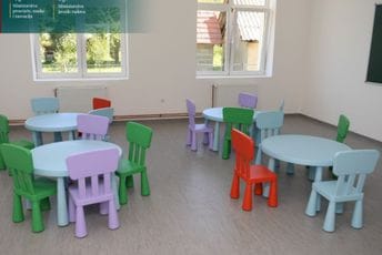 (FOTO) Berane: Renovirana škola u Donjim Lugama; Jakšić-Stojanović: Djeca imaju pravo na kvalitetno obrazovanje u svom mjestu