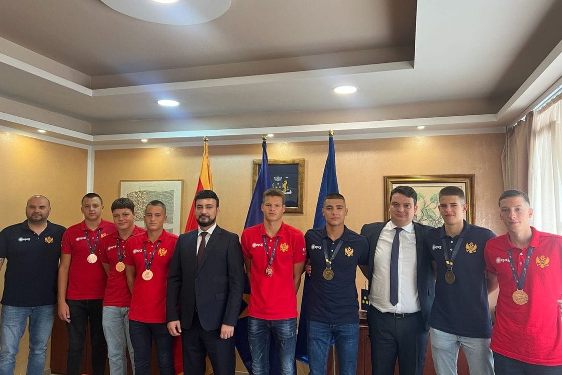 Zlato i bronza za Budvu: Opština nagradila mlade vaterpoliste
