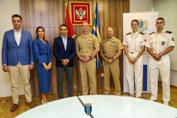 Posjetili Bar: Raičević ugostio delegaciju američkog ratnog broda USS "Mount Whitney" (FOTO)