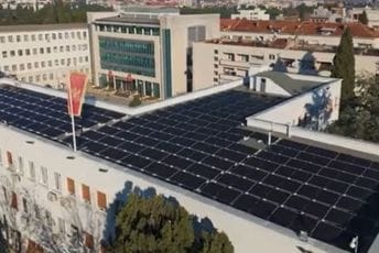 (VIDEO) Skupština pustila u rad solarnu elektranu na krovu zgrade